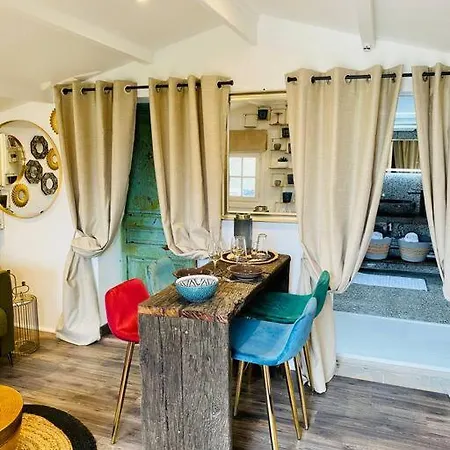 Cottage, Lodge & Spa Prouilly Buitenkant foto